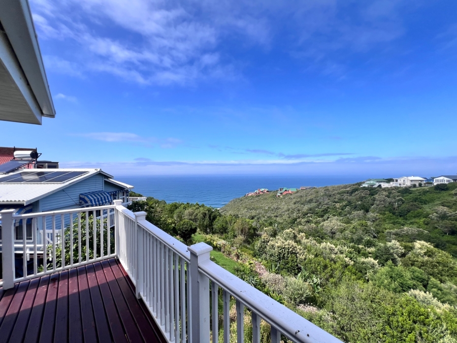 4 Bedroom Property for Sale in Herolds Bay Western Cape